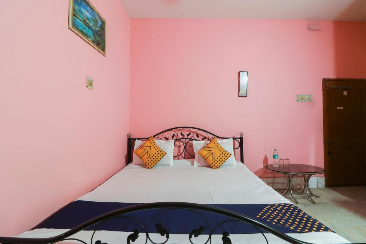 Spot On 49584 Asmi Hotel Hugli-Chinsurah Exteriér fotografie